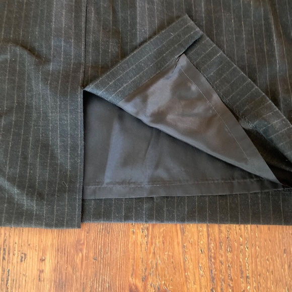 Tahari ASL Charcoal Pinstripe Wool Blend Sheath Dress Size 10 with Belt Loops - Picture 10 of 12